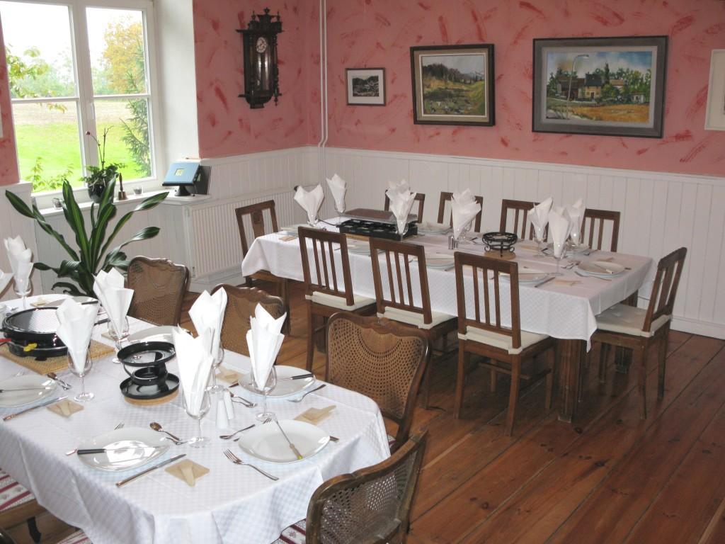 ホテル Gutshaus Zietlitz Dobbin-Linstow エクステリア 写真